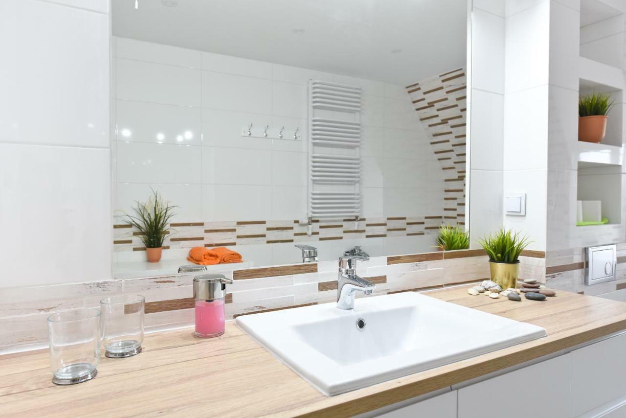 Apartament Centrum Z Miejscem Parkingowym ทอรูน ภายนอก รูปภาพ